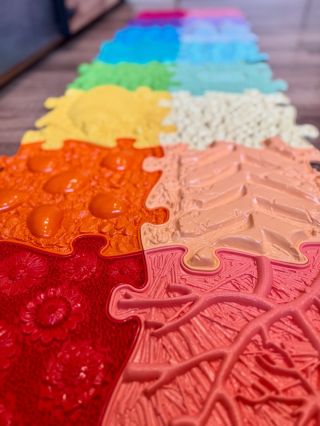 Czy tęcza na niebie zawsze wywołuje uśmiech na Twojej twarzy? 😍 A co dopiero podwójna tęcza! 🌈🌈 Której kibicujesz? 🧩...